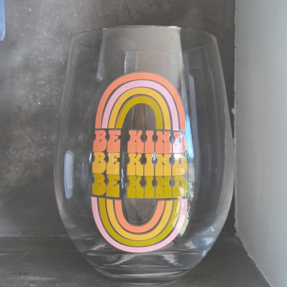 4/$10 NWT Be Kind Stemless wine glass - Picture 2 of 4